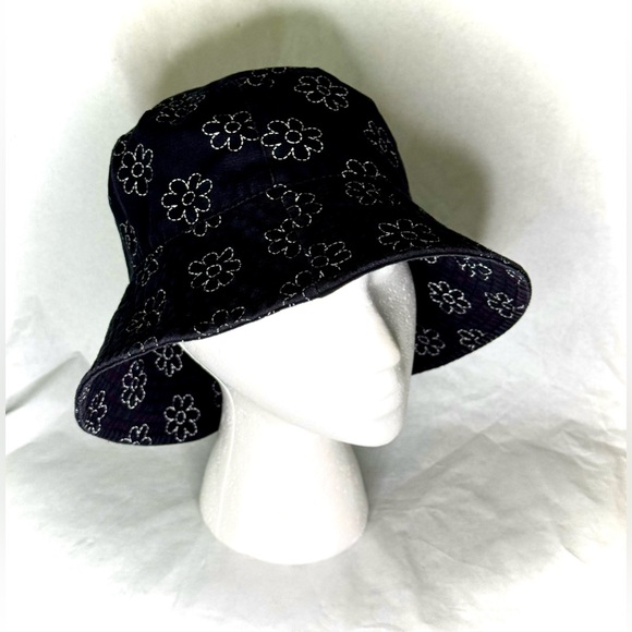 Tween Embroidered White & Black Floral Bucket Hat - Picture 6 of 15